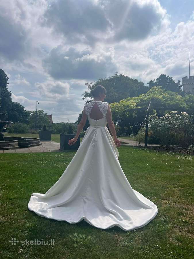 Parduodu vestuvine suknele Bridesbydiva