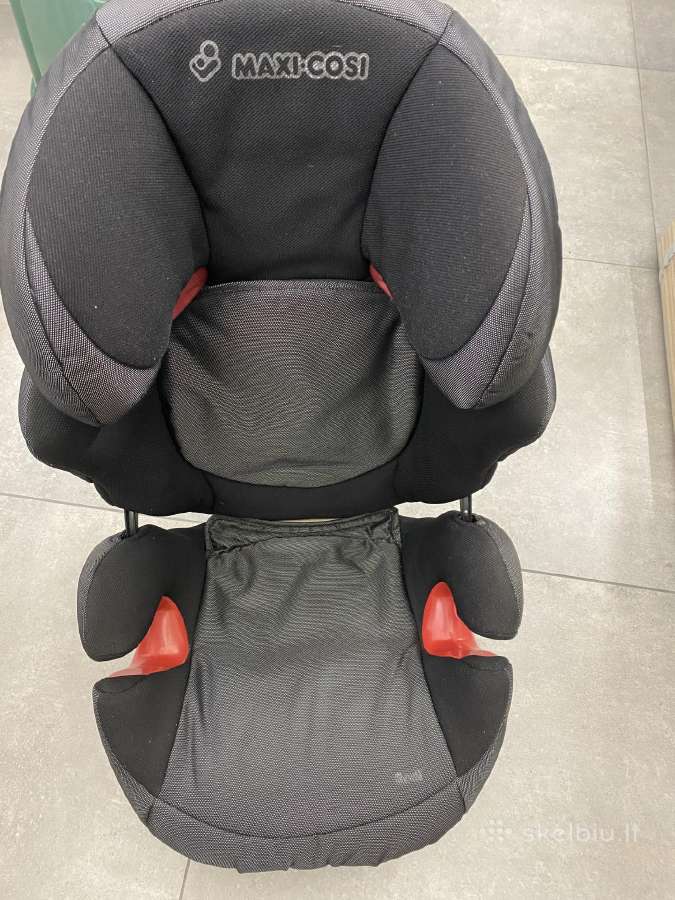 Parduodama auto kėdutė Maxi-cosi 15-36 kg.