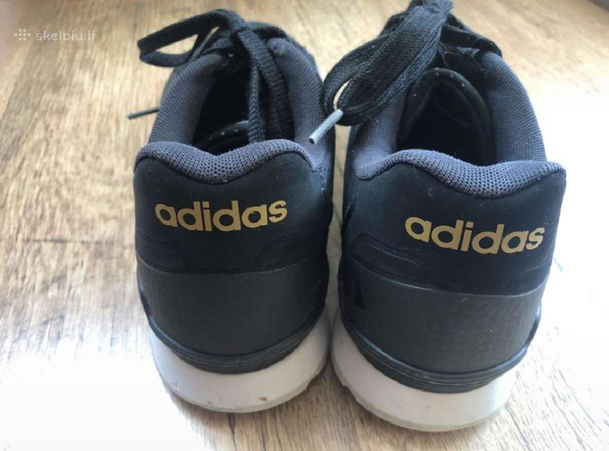 Adidas kedai - nuotraukos Nr. 2