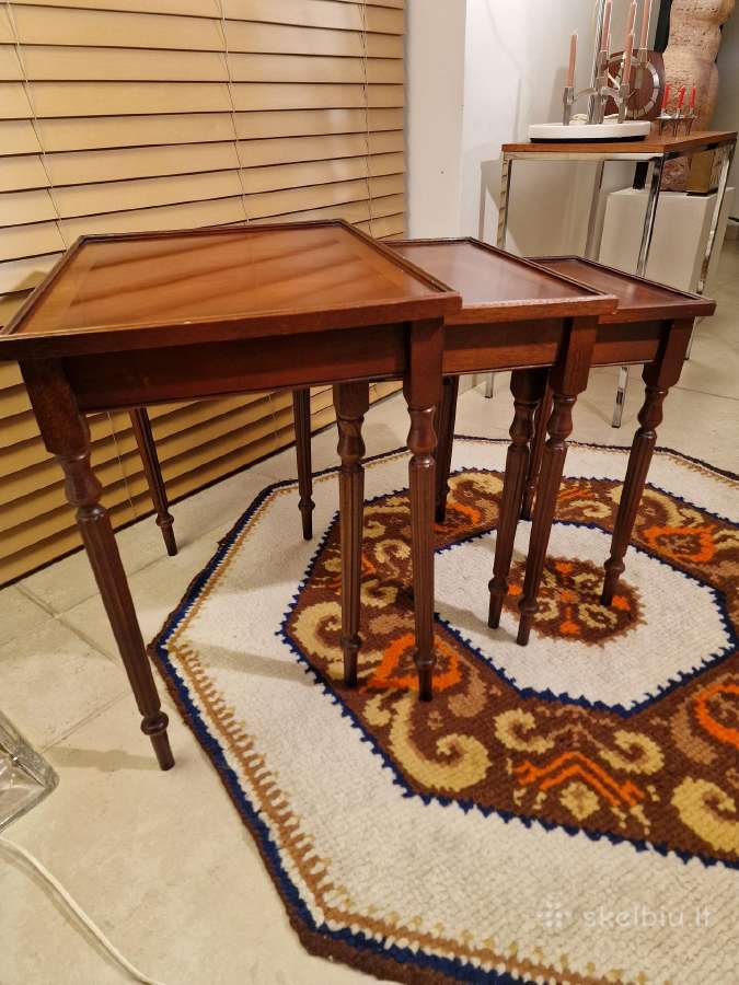 Vintažinių mid century raudonmedžio staliukų trio - nuotraukos Nr. 7