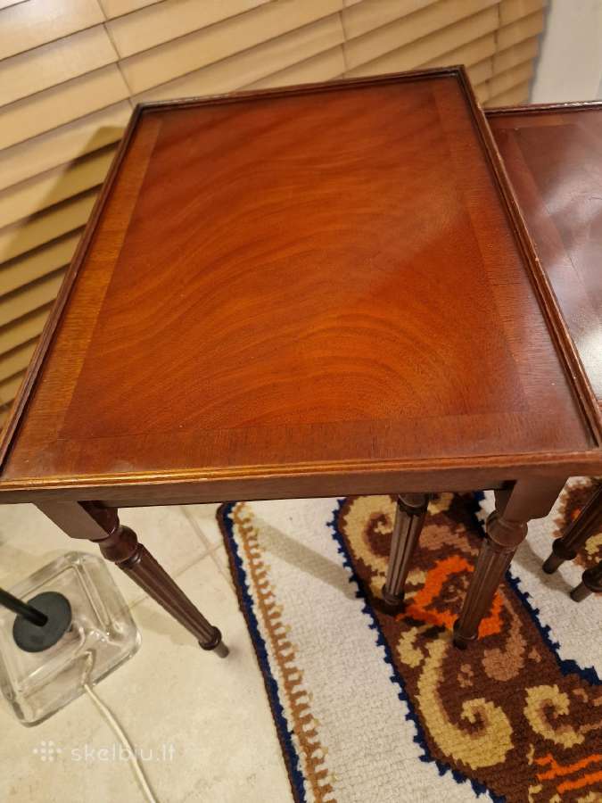 Vintažinių mid century raudonmedžio staliukų trio - nuotraukos Nr. 9