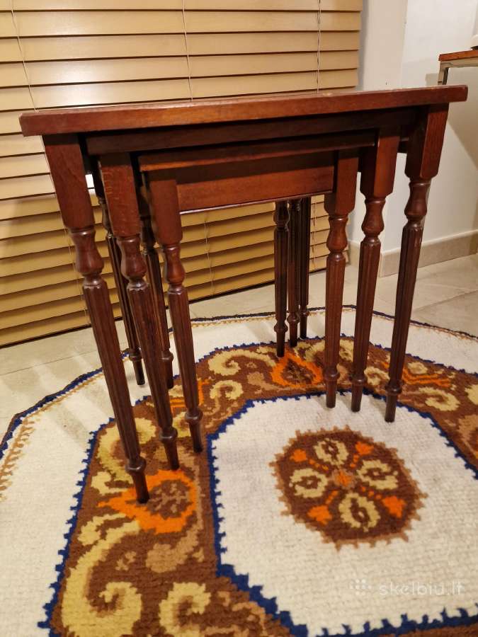 Vintažinių mid century raudonmedžio staliukų trio - nuotraukos Nr. 13