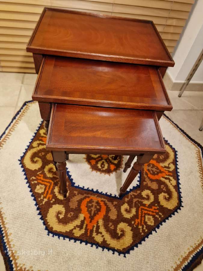 Vintažinių mid century raudonmedžio staliukų trio - nuotraukos Nr. 23
