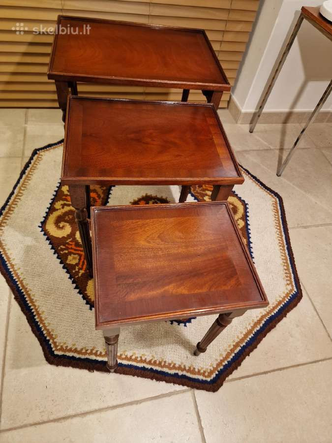Vintažinių mid century raudonmedžio staliukų trio - nuotraukos Nr. 29
