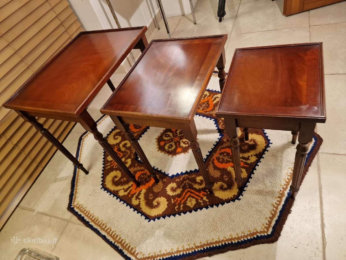 Vintažinių mid century raudonmedžio staliukų trio - nuotraukos Nr. 30