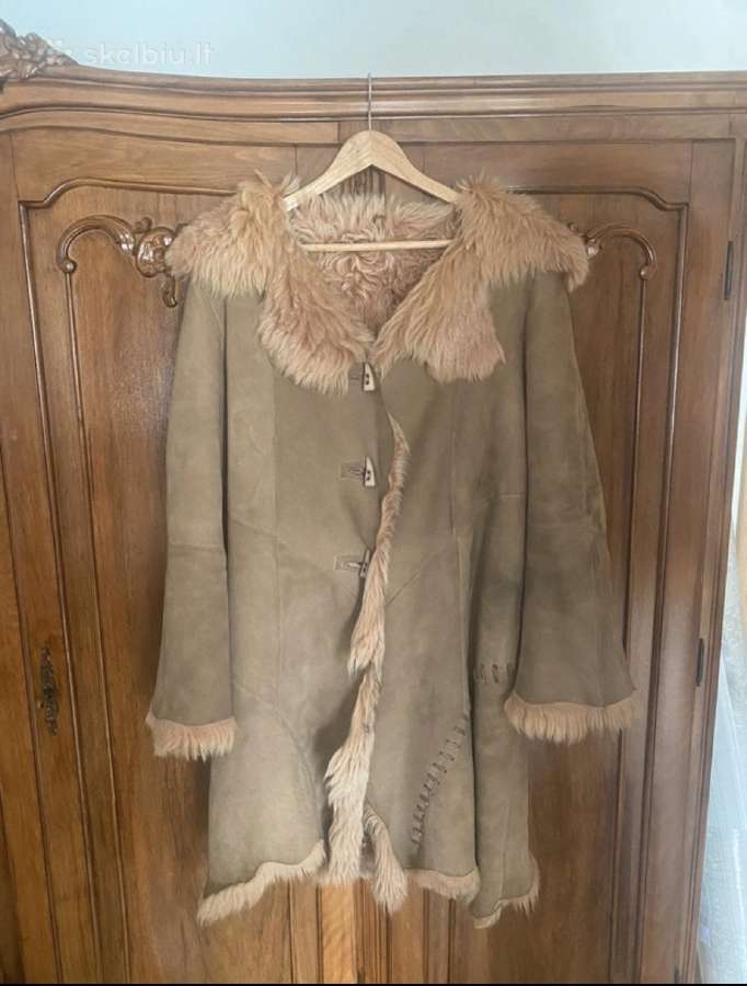 Verstos odos paltas, kailiniai M/l