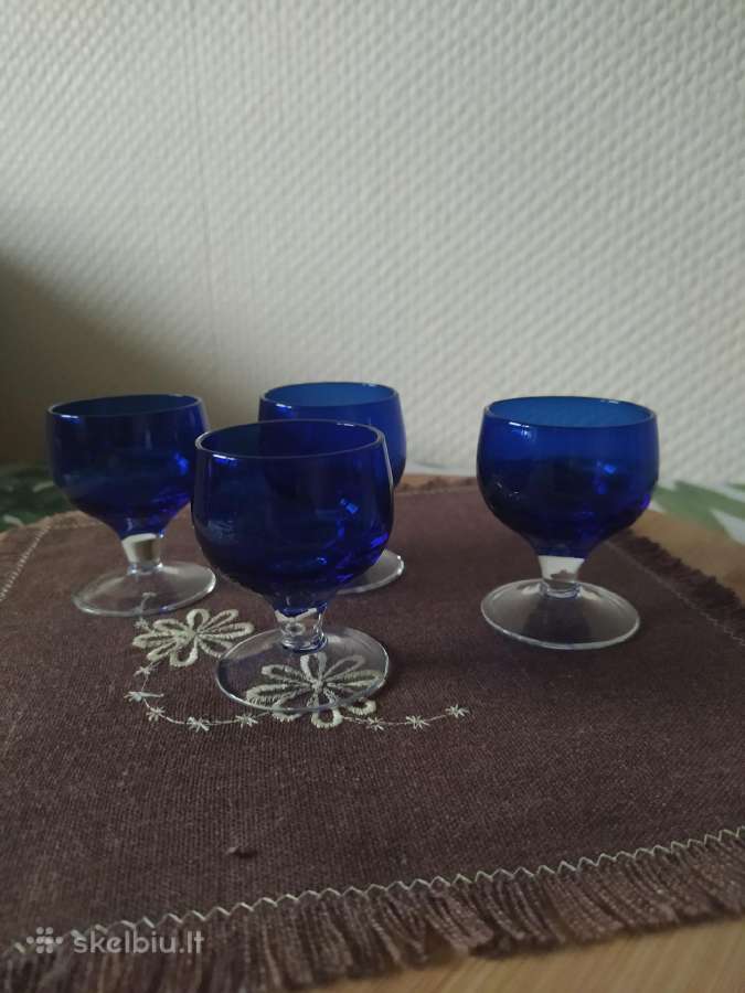 Vintažiniai stikliukai
