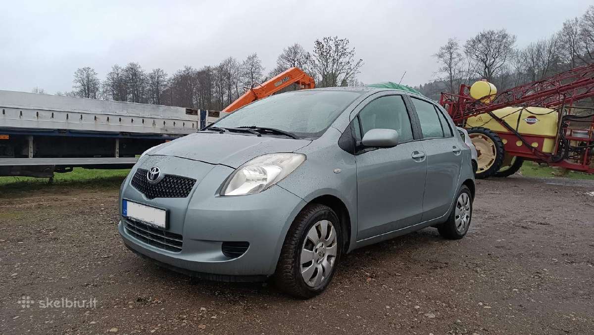 Toyota Yaris automobilio nuoma Kaune Kaunas - nuotraukos Nr. 2
