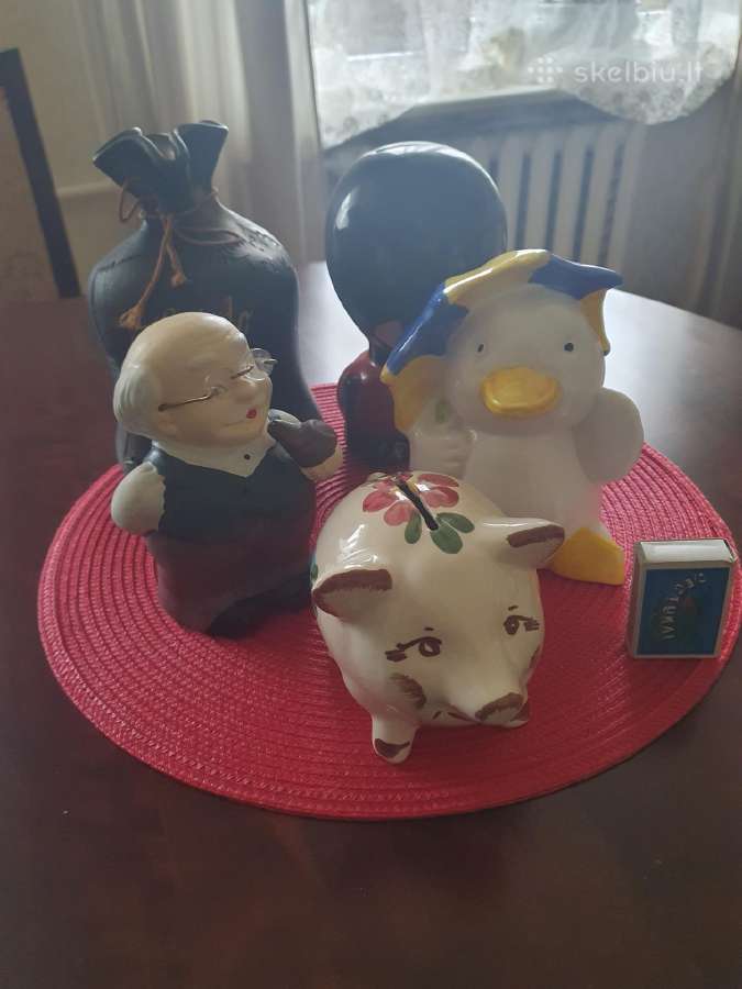 Interjero detalės,taupyklės