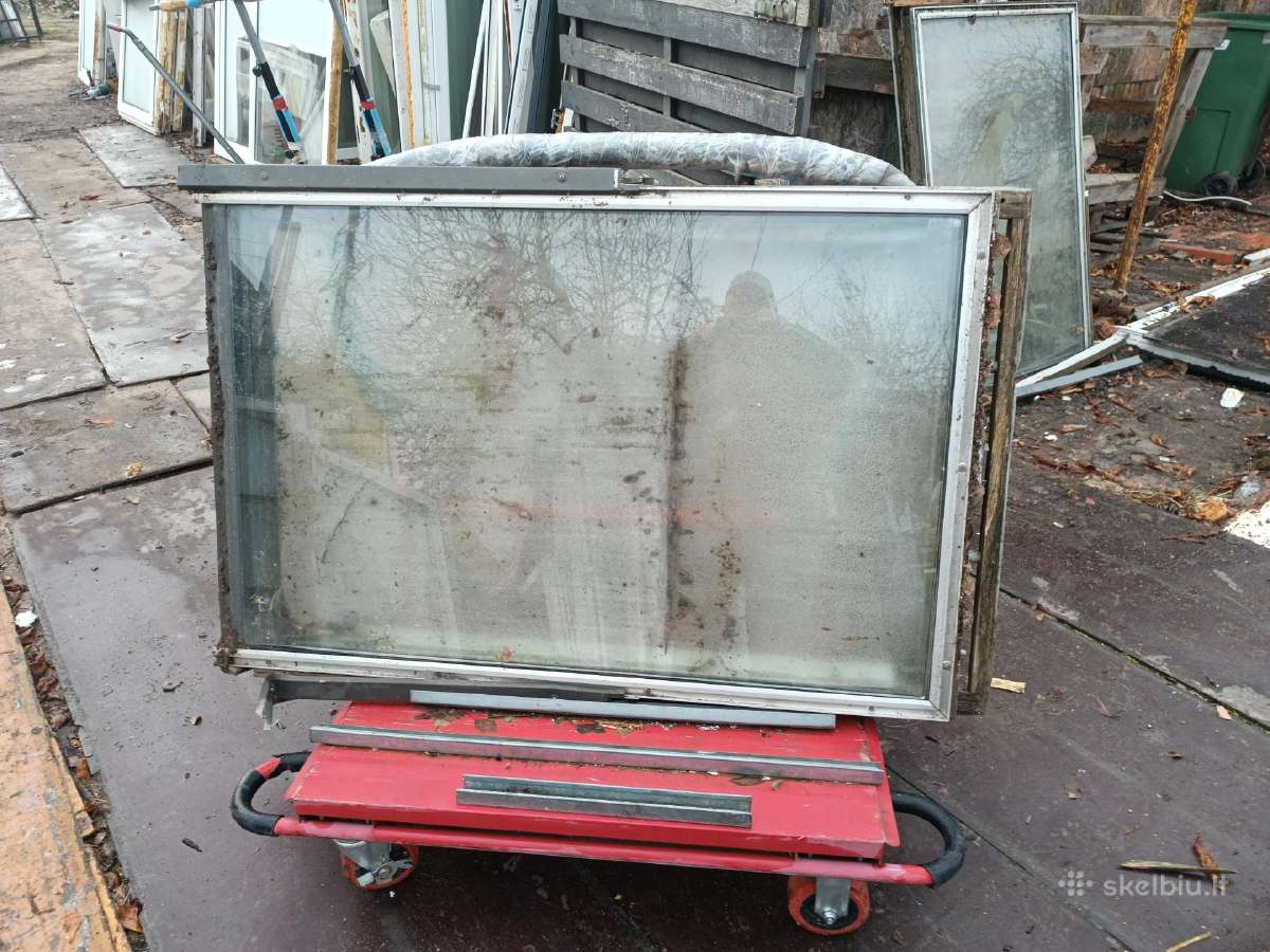Naudoti Velux stoglangiai