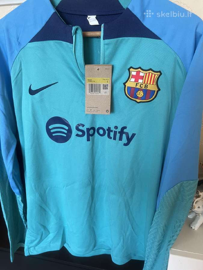 Sportinis futbolo kostiumas