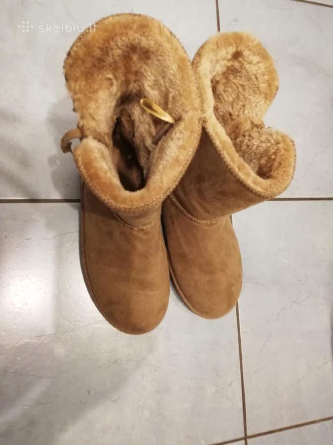 Parduodu moteriškus batus 36 dydis