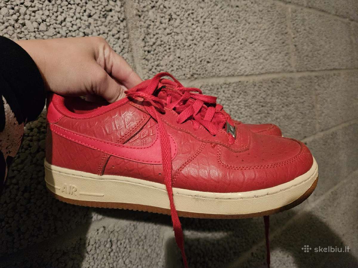 Nike batai