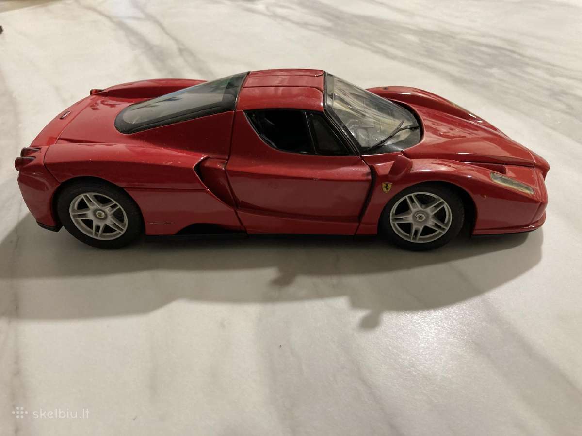 Modeliukas Ferarri - nuotraukos Nr. 2