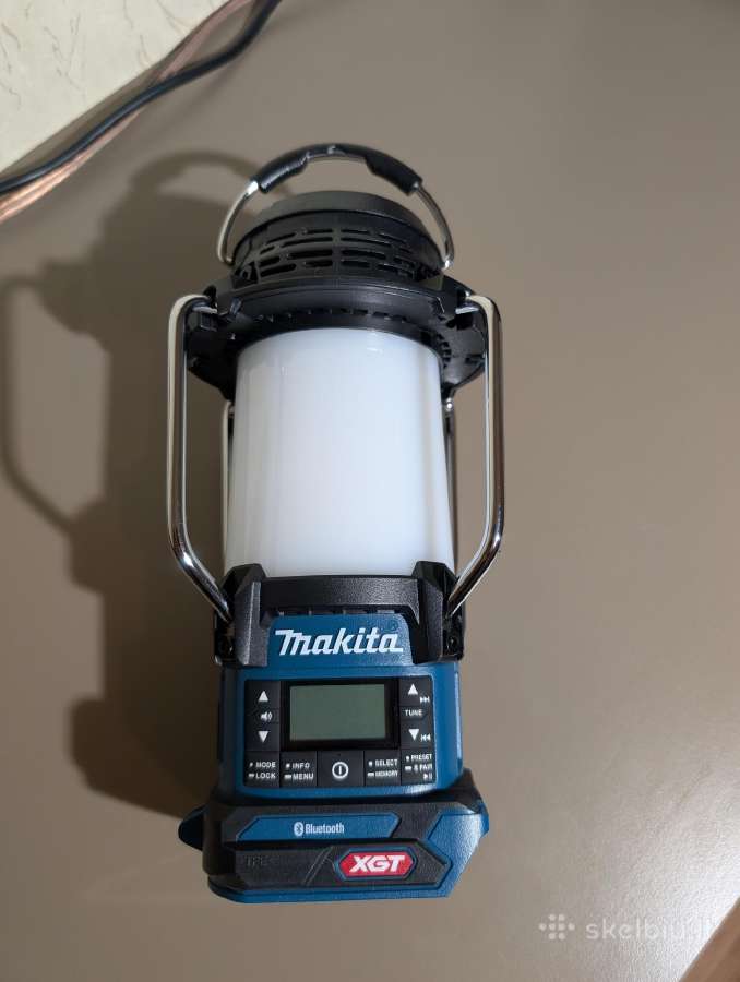 40v Žibintas-radijas Makita Mr009gz + Usbpowerbank