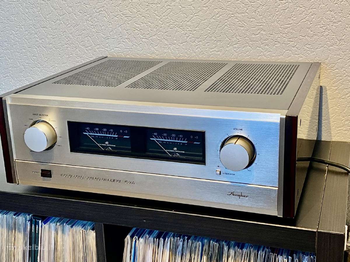 Accuphase E-305 - nuotraukos Nr. 2