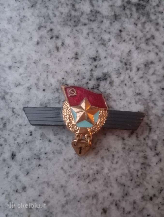 Sovietų virštarnybinis ženklas