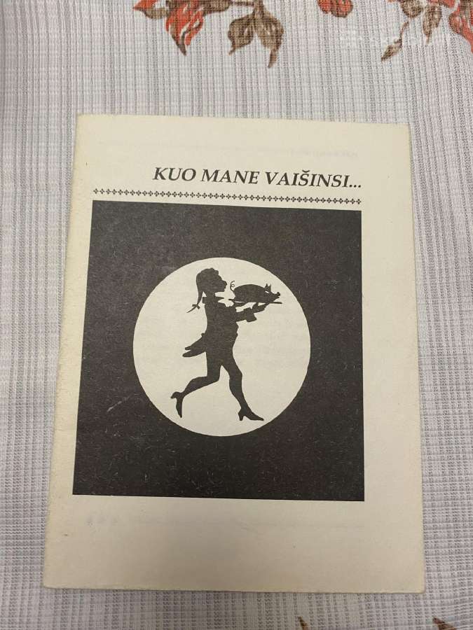 Parduodama sriubu receptu knyga ir apie salotas