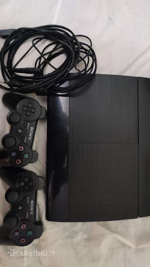PS3, 95 zaidimai, atristas, 2 pulteliai