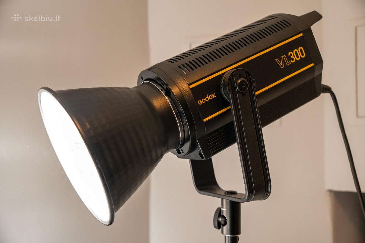 Parduodamos 2vnt Godox Vl300 lempos - nuotraukos Nr. 3