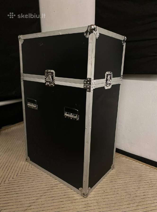 Dėklas. Case