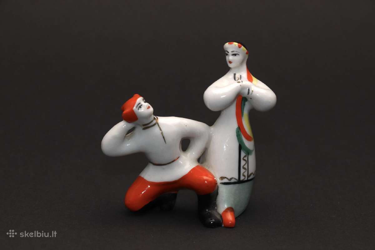 Statulėlė porcelianas Ukrainos Šokis kaina 20 eur.