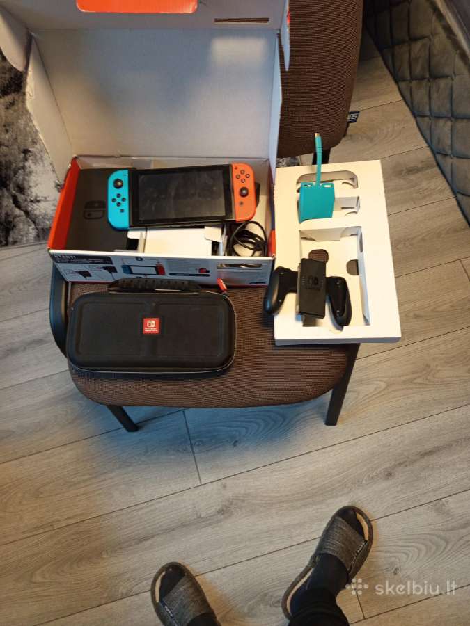 Parduodamas Nintendo konsolė