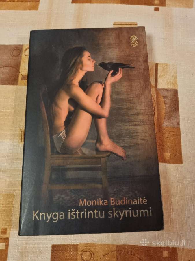 Knyga ištrintu skyriumi