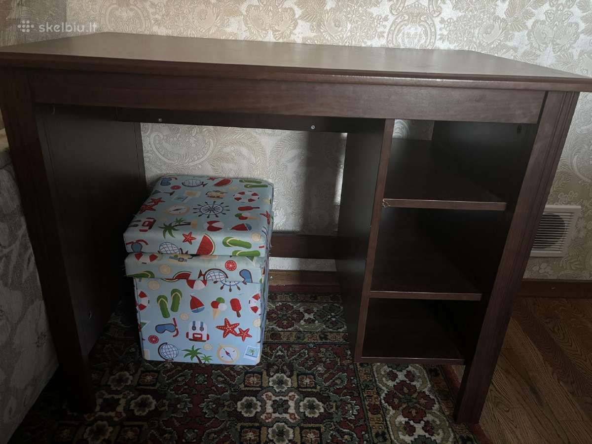Kompaktiškas Ikea Brusali rašomasis stalas - nuotraukos Nr. 2