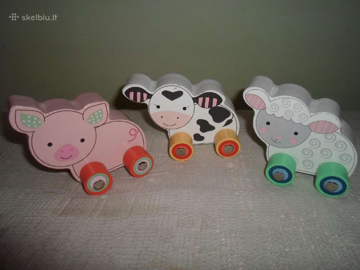 Mediniai žaisliukai naminiai gyvūnėliai