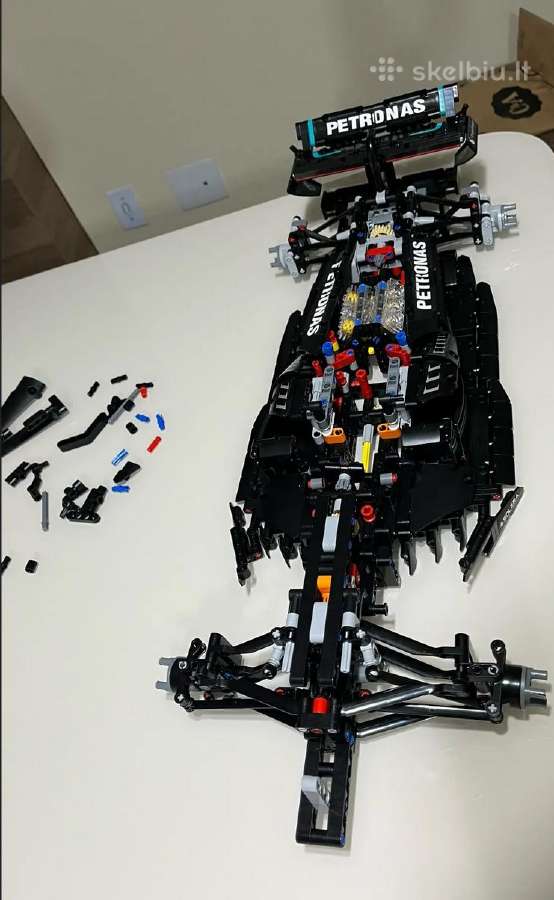 Mercedes-amg F1 W14 Lego technic (42171) ko pija - nuotraukos Nr. 4