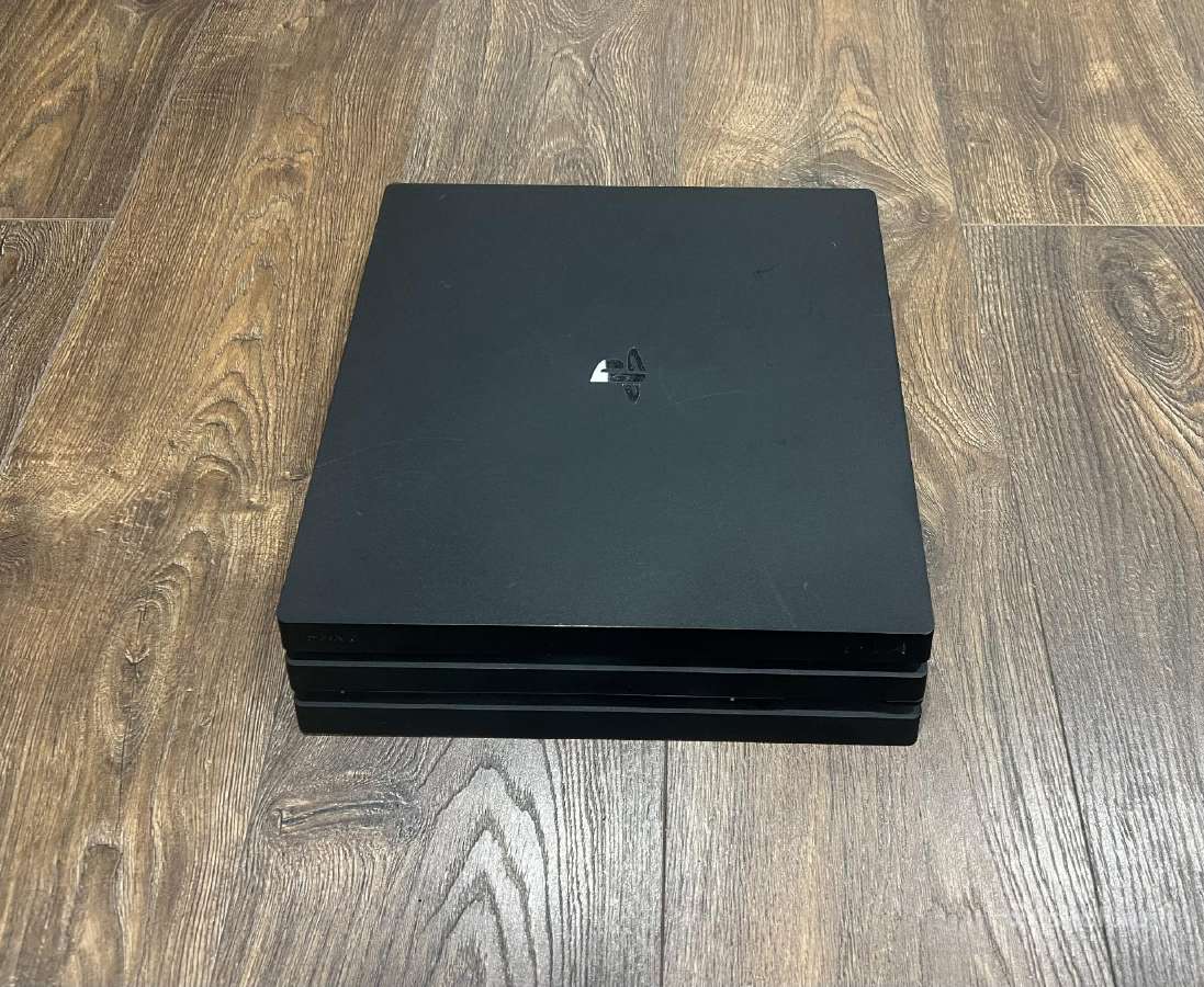 Playstation 4 Pro, Black, 1tb/3 žaidimai/2 pultai - nuotraukos Nr. 2