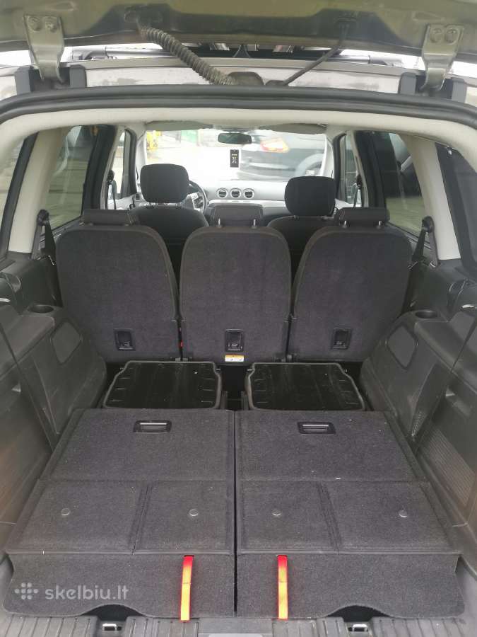 Automobilio nuoma 7 vietu - nuotraukos Nr. 2