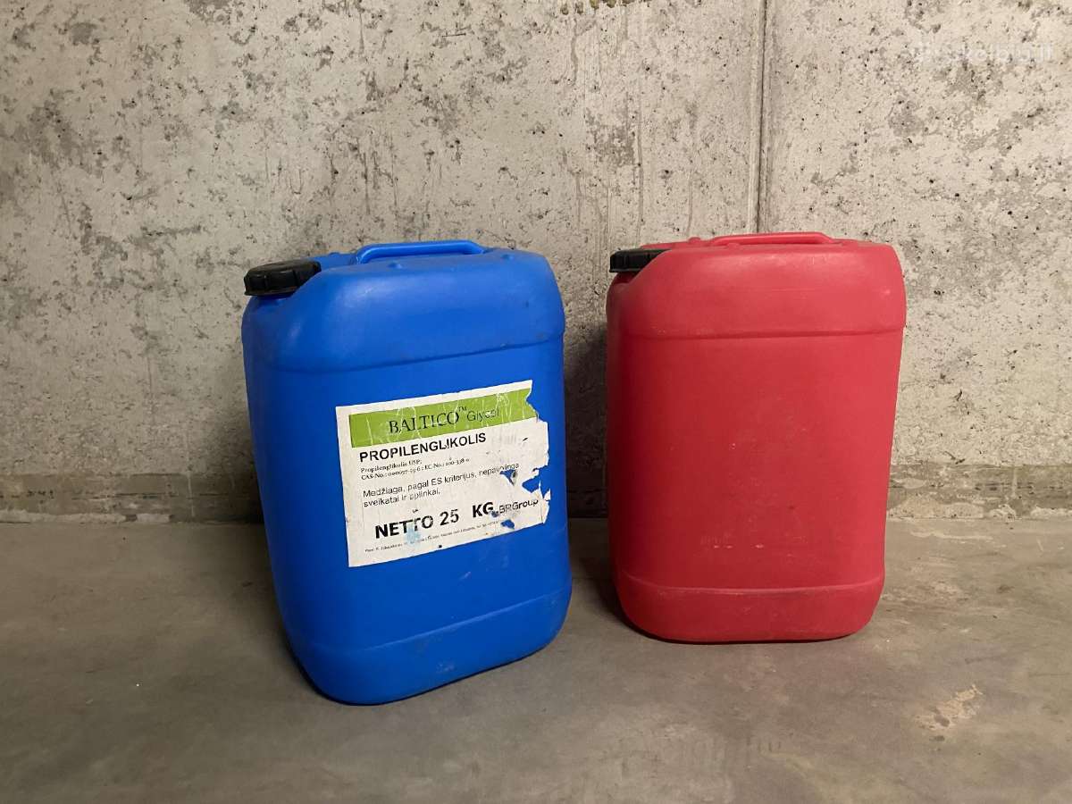 Plastikiniai kanistrai 25l