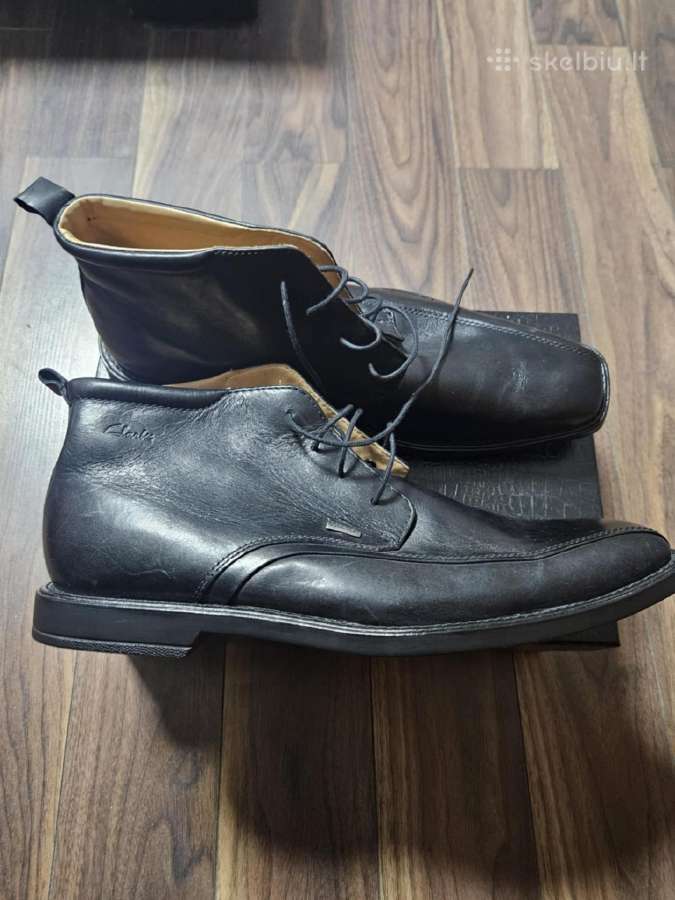 Clarks 46