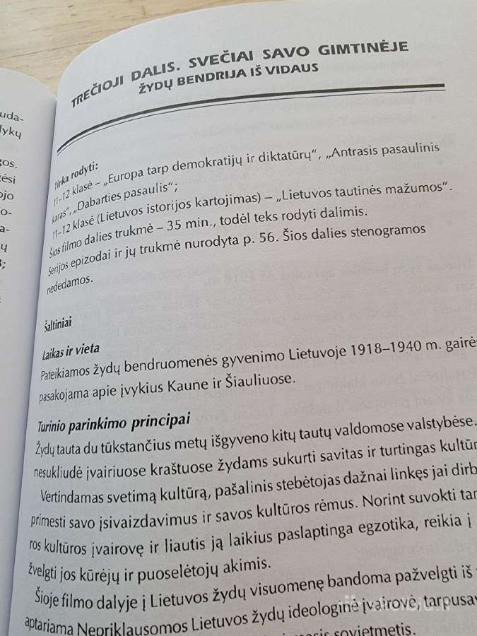2001m.j.morkaus knyga apie Lietuvos žydų istoriją - nuotraukos Nr. 4