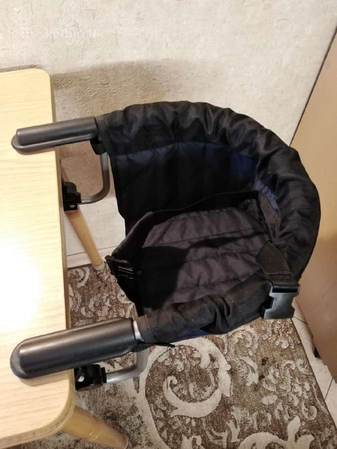 Pakabinoma kėdutė