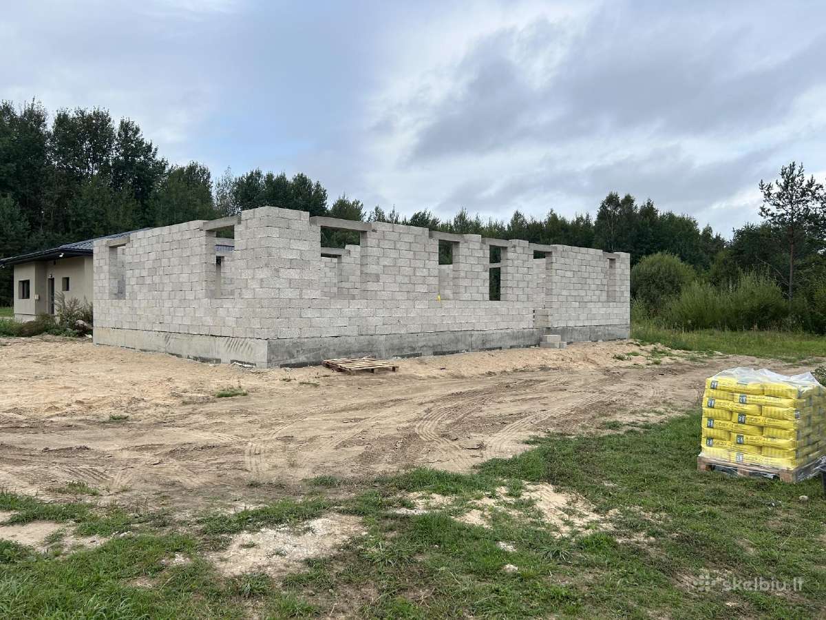 Statybininkai iesko darba - nuotraukos Nr. 25