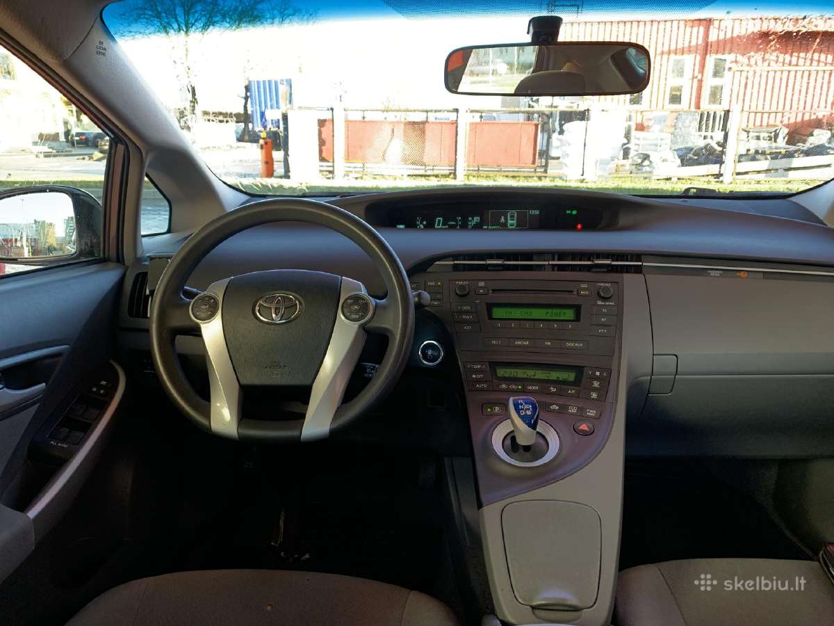 Toyota Prius Auris Kaunas Bolt pavežėjui, delivery - nuotraukos Nr. 13