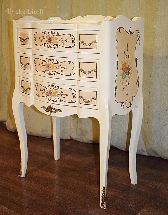 Naujos klasikinės komodos su žalvariu - nuotraukos Nr. 28