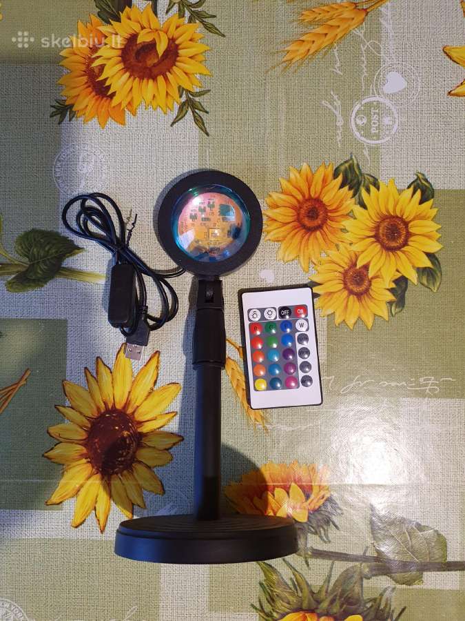 Šviestuvas pastatomas Rgb