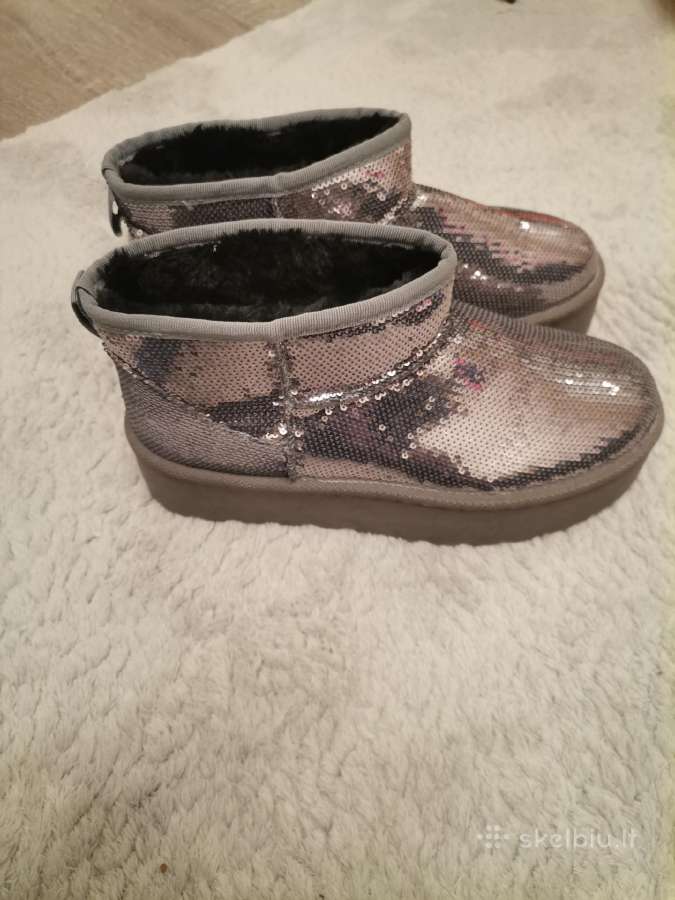 Blizgantys, šilti uggai