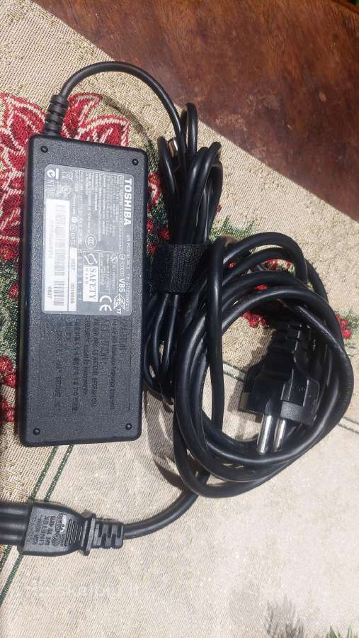 Toshiba laptopo pakrovėjas