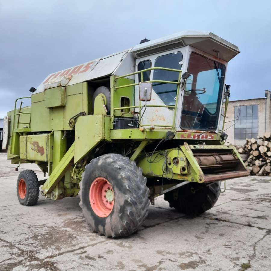 Claas dominator 106 dalimis
