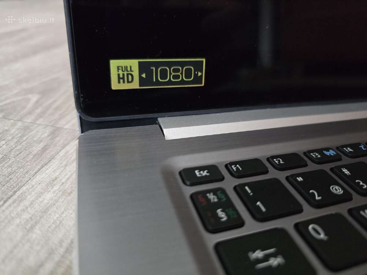 Plonas ultrabook Acer shift Sf14