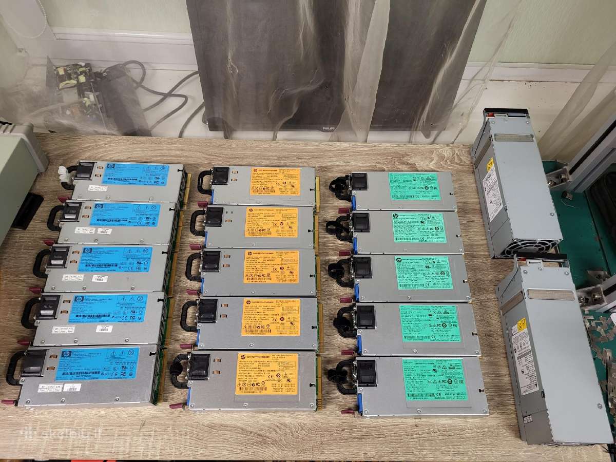 Serveriniai maitinimo blokai 12-15v