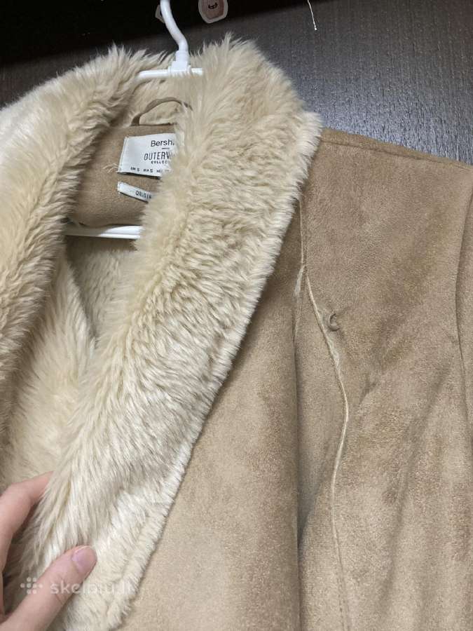 Bershka verstos odos imitacijos kailinukai - nuotraukos Nr. 8