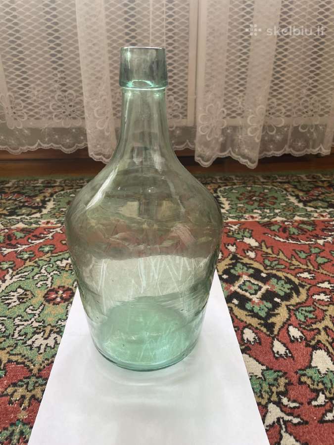 Senovinis butelis