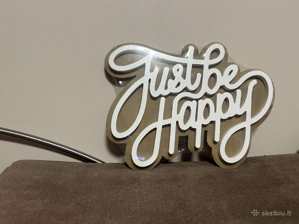 Medinis užrašas ant sienos: Just Be Happy - nuotraukos Nr. 2