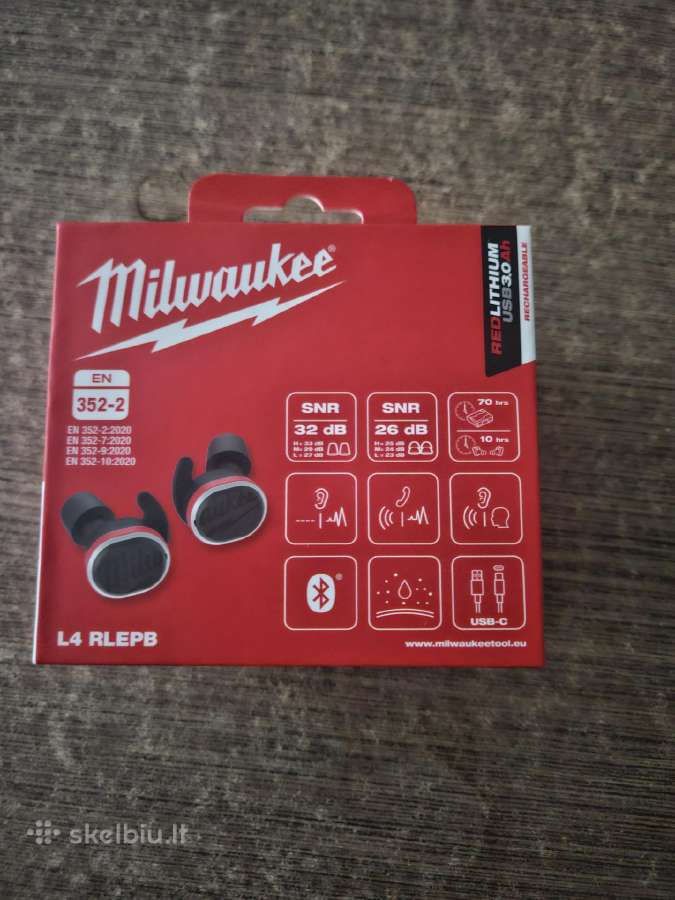 Milwaukee ausinės